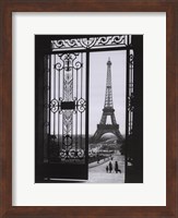 Framed Eiffel Tower from the Trocadero