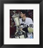 Framed Sidney Crosby With the 2008-09 Prince of Wales Trophy