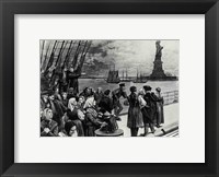 Framed New York - Welcome to the land of freedom - An ocean steamer passing the Statue of Liberty