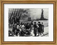 Framed New York - Welcome to the land of freedom - An ocean steamer passing the Statue of Liberty