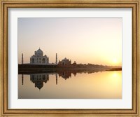 Framed Silhouette of the Taj Mahal at sunset, Agra, Uttar Pradesh, India
