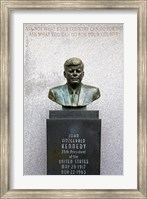 Framed JFK Bust by Evangelos Frudakis at Kennedy Plaza, Boardwalk, Atlantic City, New Jersey, USA