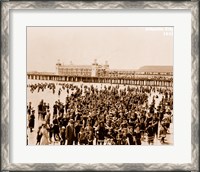 Framed Crowd at Atlantic City 1910