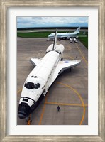 Framed Atlantis STS117 Towed