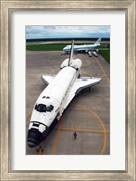 Framed Atlantis STS117 Towed