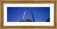Framed Gateway Arch against a blue sky, St. Louis, Missouri