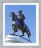 Framed Statue of Sam Houston pointing towards San Jacinto battlefield against blue sky, Hermann Park, Houston, Texas, USA
