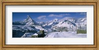 Framed Group of people skiing near a mountain, Matterhorn, Switzerland