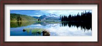 Framed Cascade Mountains, Oregon, USA