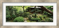 Framed Temple in a garden, Yuzen-En Garden, Chion-In, Higashiyama Ward, Kyoto, Kyoto Prefecture, Kinki Region, Honshu, Japan