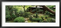 Framed Temple in a garden, Yuzen-En Garden, Chion-In, Higashiyama Ward, Kyoto, Kyoto Prefecture, Kinki Region, Honshu, Japan