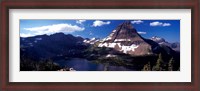 Framed Mountain range at the lakeside, Bearhat Mountain, Hidden Lake, Us Glacier National Park, Montana, USA