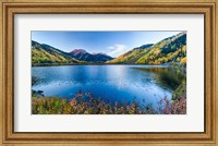 Framed Crystal Lake surrounded by mountains, Ironton Park, Million Dollar Highway, Red Mountain, San Juan Mountains, Colorado, USA