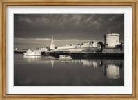 Framed Tour de la Lanterne, La Rochelle, Charente-Maritime, Poitou-Charentes, France (black and white)
