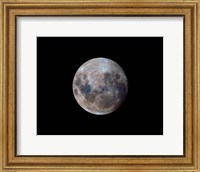Framed true colors of the moon during the 2010 perigee