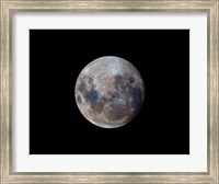 Framed true colors of the moon during the 2010 perigee