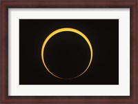 Framed Annular eclipse showing reverse Baily's beads effect