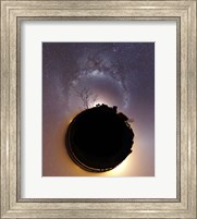 Framed Milky Way and zodiacal light presented as a mini planet