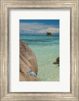 Framed Seychelles, La Digue, Tropical escape