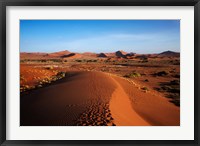 Framed Sand dune, near Sossusvlei, Namib-Naukluft NP, Namibia, Africa.