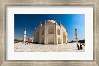 Framed main platform just outside the Taj Mahal, Agra, Inda