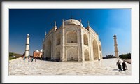 Framed main platform just outside the Taj Mahal, Agra, Inda