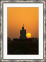 Framed Brahma Temple at sunset, Pushkar, Rajasthan, India