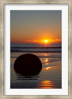 Framed Sunset, Moeraki Boulder, Otago, South Island, New Zealand