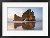 Framed Rock Formation, Archway Island, South Island, New Zealand (horizontal)
