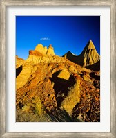 Framed Badlands formations at Dinosaur Provincial Park in Alberta, Canada