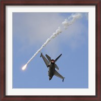 Framed F-16AM Fighting Falcon spitting Flare