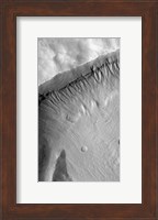 Framed Gullied Crater Wall in the Terra Sirenum Region of Mars