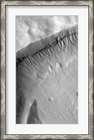 Framed Gullied Crater Wall in the Terra Sirenum Region of Mars