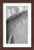 Framed Gullied Crater Wall in the Terra Sirenum Region of Mars