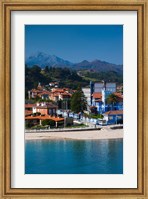 Framed Vacation Homes By Playa de Santa Marina, Ribadesella, Spain