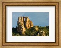 Framed Red Rock Formations by UNESCO World Heritage Site