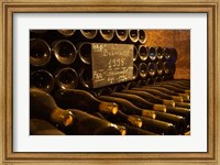 Framed Winery, Bottle 1998, Chateau de Beaucastel