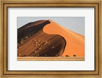 Framed Sand Dune, Namib Desert, Namib-Naukluft National Park