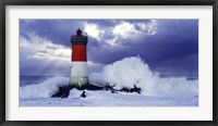 Framed Phare des Pierres-noires lors d'une Tempete