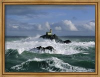 Framed Phare de Tavennec, mer d'Iroise