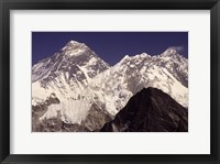 Framed Mt. Everest seen from Gokyo Valley, Sagarnatha National Park, Nepal.