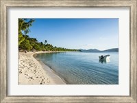 Framed White sand beach, Oarsman Bay, Yasawa, Fiji, South Pacific
