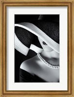 Framed La Femme Au Chapeau