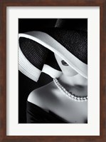 Framed La Femme Au Chapeau
